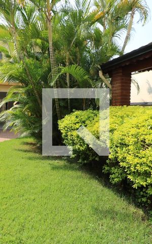 Casa à venda com 370m², 4 quartos e 10 vagasJardim