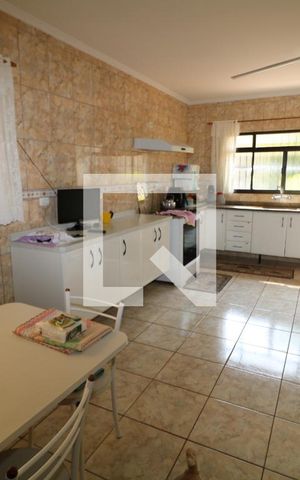 Casa à venda com 370m², 4 quartos e 10 vagasCozinha