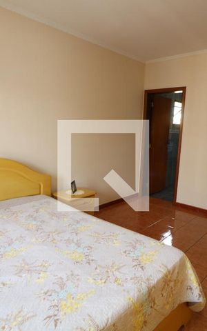Casa à venda com 370m², 4 quartos e 10 vagasSuite