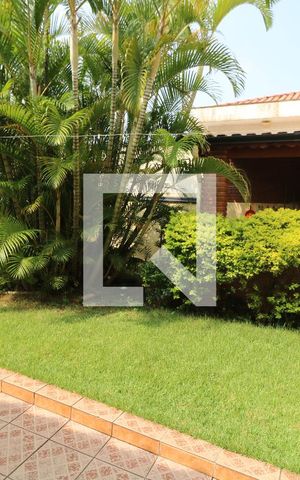 Casa à venda com 370m², 4 quartos e 10 vagasJardim