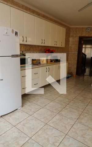 Casa à venda com 370m², 4 quartos e 10 vagasCozinha