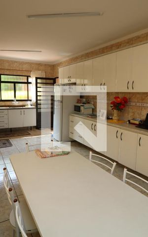 Casa à venda com 370m², 4 quartos e 10 vagasCozinha