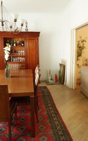 Apartamento à venda com 330m², 3 quartos e 3 vagas Apartamento à venda com 330m², 3 quartos e 3 vagasSala de Jantar