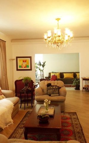 Apartamento à venda com 330m², 3 quartos e 3 vagas Apartamento à venda com 330m², 3 quartos e 3 vagasSala