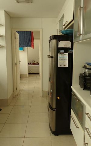 Apartamento à venda com 330m², 3 quartos e 3 vagas Apartamento à venda com 330m², 3 quartos e 3 vagasCozinha