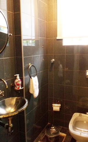 Apartamento à venda com 330m², 3 quartos e 3 vagas Apartamento à venda com 330m², 3 quartos e 3 vagasBanheiro