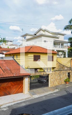 Casa à venda com 450m², 4 quartos e 5 vagas Casa à venda com 450m², 4 quartos e 5 vagasVista da Varanda da Suíte 2