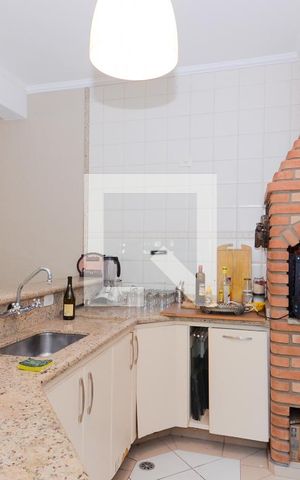 Casa à venda com 450m², 4 quartos e 5 vagas Casa à venda com 450m², 4 quartos e 5 vagasÁrea de Lazer