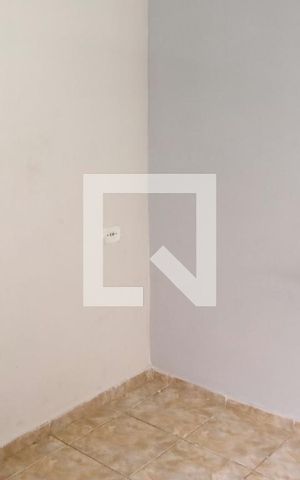 Casa à venda com 200m², 6 quartos e 1 vaga Casa à venda com 200m², 6 quartos e 1 vagaQuarto 4