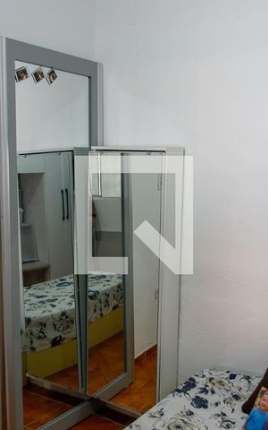 Casa à venda com 200m², 6 quartos e 1 vaga Casa à venda com 200m², 6 quartos e 1 vagaQuarto 1