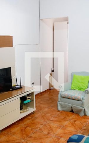 Casa à venda com 200m², 6 quartos e 1 vaga Casa à venda com 200m², 6 quartos e 1 vagasala