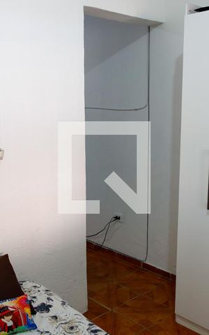 Casa à venda com 200m², 6 quartos e 1 vaga Casa à venda com 200m², 6 quartos e 1 vagaQuarto 1