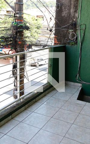 Casa à venda com 200m², 6 quartos e 1 vaga Casa à venda com 200m², 6 quartos e 1 vagaSacada