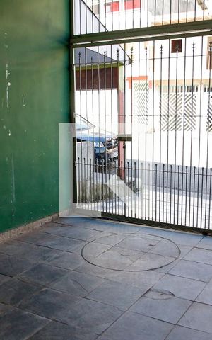 Casa à venda com 200m², 6 quartos e 1 vaga Casa à venda com 200m², 6 quartos e 1 vagaGaragem