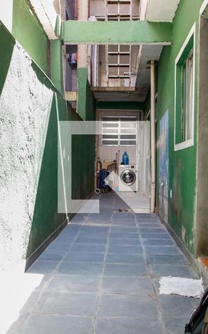 Casa à venda com 200m², 6 quartos e 1 vaga Casa à venda com 200m², 6 quartos e 1 vagaGaragem