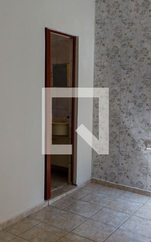 Casa à venda com 200m², 6 quartos e 1 vaga Casa à venda com 200m², 6 quartos e 1 vagaQuarto 3 - Suíte