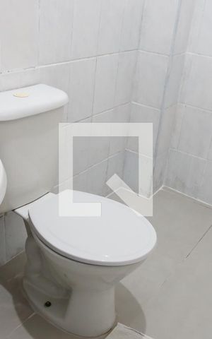 Casa à venda com 200m², 6 quartos e 1 vaga Casa à venda com 200m², 6 quartos e 1 vagaBanheiro da Suíte 2