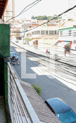 Casa à venda com 200m², 6 quartos e 1 vaga Casa à venda com 200m², 6 quartos e 1 vagaSacada