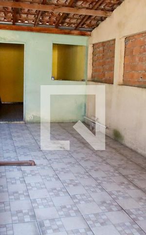 Casa à venda com 200m², 6 quartos e 1 vaga Casa à venda com 200m², 6 quartos e 1 vagaÁrea comum