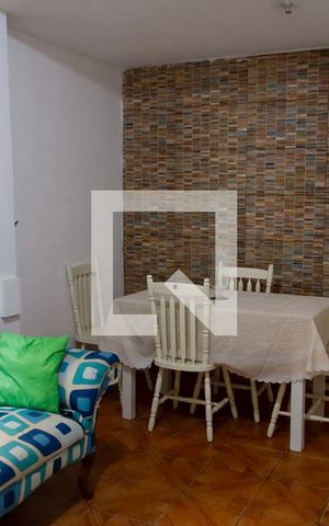 Casa à venda com 200m², 6 quartos e 1 vaga Casa à venda com 200m², 6 quartos e 1 vagasala