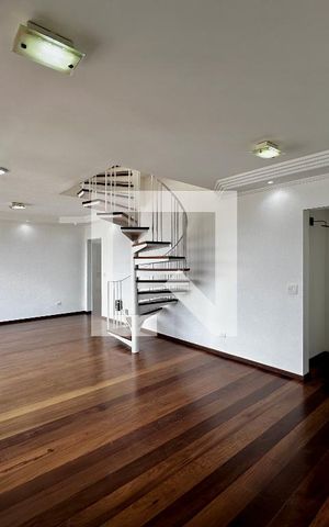 Apartamento à venda com 269m², 4 quartos e 2 vagas Apartamento à venda com 269m², 4 quartos e 2 vagasSala