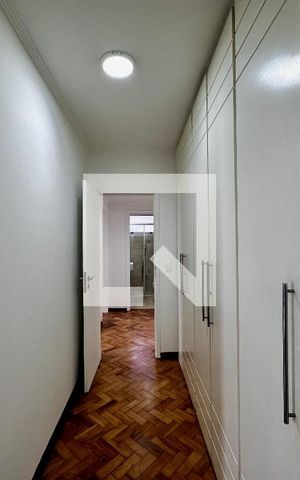 Apartamento à venda com 269m², 4 quartos e 2 vagas Apartamento à venda com 269m², 4 quartos e 2 vagasCloset Suíte 1