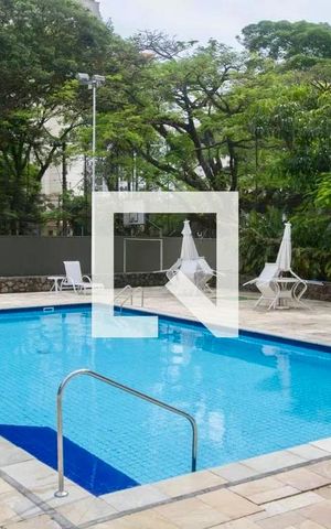 Apartamento à venda com 269m², 4 quartos e 2 vagas Apartamento à venda com 269m², 4 quartos e 2 vagasPiscina