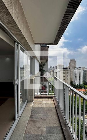 Apartamento à venda com 269m², 4 quartos e 2 vagas Apartamento à venda com 269m², 4 quartos e 2 vagasSacada