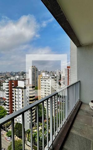Apartamento à venda com 269m², 4 quartos e 2 vagas Apartamento à venda com 269m², 4 quartos e 2 vagasSacada
