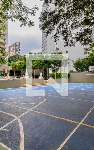 Apartamento à venda com 269m², 4 quartos e 2 vagas Apartamento à venda com 269m², 4 quartos e 2 vagasQuadra