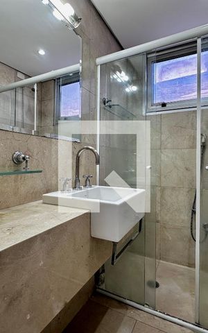 Apartamento à venda com 269m², 4 quartos e 2 vagas Apartamento à venda com 269m², 4 quartos e 2 vagasBanheiro Social