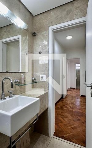 Apartamento à venda com 269m², 4 quartos e 2 vagas Apartamento à venda com 269m², 4 quartos e 2 vagasBanheiro Suíte 1