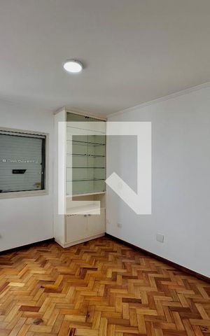 Apartamento à venda com 269m², 4 quartos e 2 vagas Apartamento à venda com 269m², 4 quartos e 2 vagasQuarto 4