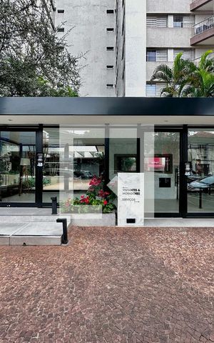 Apartamento à venda com 269m², 4 quartos e 2 vagas Apartamento à venda com 269m², 4 quartos e 2 vagasFachada