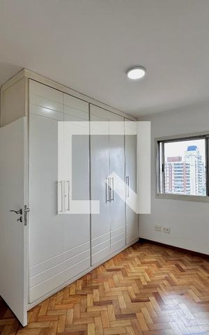 Apartamento à venda com 269m², 4 quartos e 2 vagas Apartamento à venda com 269m², 4 quartos e 2 vagasQuarto 3