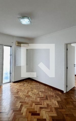 Apartamento à venda com 269m², 4 quartos e 2 vagas Apartamento à venda com 269m², 4 quartos e 2 vagasSuíte 1