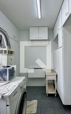 Apartamento à venda com 269m², 4 quartos e 2 vagas Apartamento à venda com 269m², 4 quartos e 2 vagasÁrea de Serviço