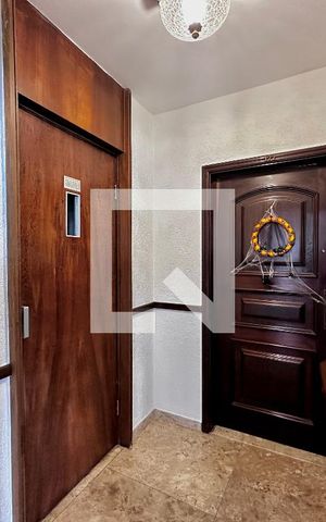Apartamento à venda com 269m², 4 quartos e 2 vagas Apartamento à venda com 269m², 4 quartos e 2 vagasHall Social Apartamento