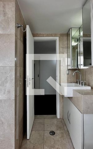 Apartamento à venda com 269m², 4 quartos e 2 vagas Apartamento à venda com 269m², 4 quartos e 2 vagasBanheiro Suíte 2 Cobertura