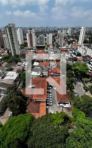 Apartamento à venda com 269m², 4 quartos e 2 vagas Apartamento à venda com 269m², 4 quartos e 2 vagasVista
