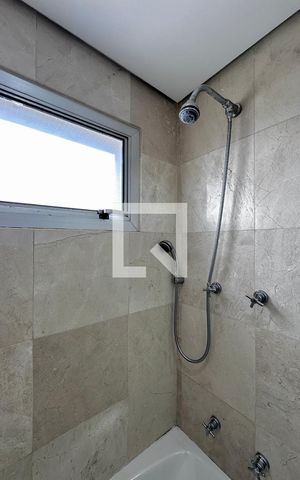 Apartamento à venda com 269m², 4 quartos e 2 vagas Apartamento à venda com 269m², 4 quartos e 2 vagasBanheiro Suíte 1