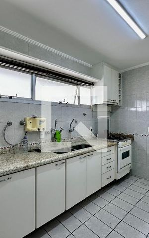 Apartamento à venda com 269m², 4 quartos e 2 vagas Apartamento à venda com 269m², 4 quartos e 2 vagasCozinha