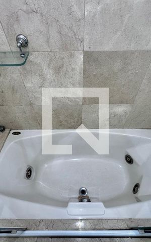 Apartamento à venda com 269m², 4 quartos e 2 vagas Apartamento à venda com 269m², 4 quartos e 2 vagasBanheiro Suíte 1