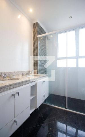 Apartamento para alugar com 116m², 3 quartos e 2 vagas Apartamento para alugar com 116m², 3 quartos e 2 vagasBanheiro da suíte 1