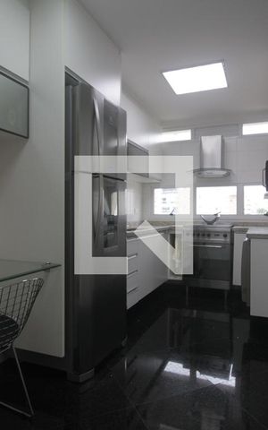Apartamento para alugar com 116m², 3 quartos e 2 vagasCozinha