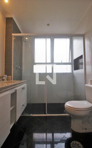 Apartamento para alugar com 116m², 3 quartos e 2 vagas Apartamento para alugar com 116m², 3 quartos e 2 vagasBanheiro da suíte 1