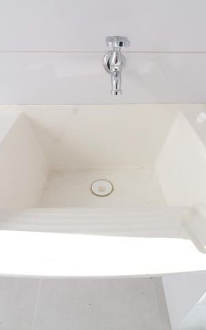 Apartamento à venda com 27m², 1 quarto e sem vagaArea de Serviço - tanque