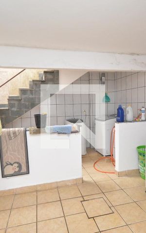 Casa à venda com 115m², 4 quartos e 2 vagas Casa à venda com 115m², 4 quartos e 2 vagasÁrea de Serviço