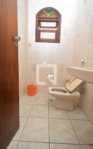 Casa à venda com 115m², 4 quartos e 2 vagas Casa à venda com 115m², 4 quartos e 2 vagasLavabo