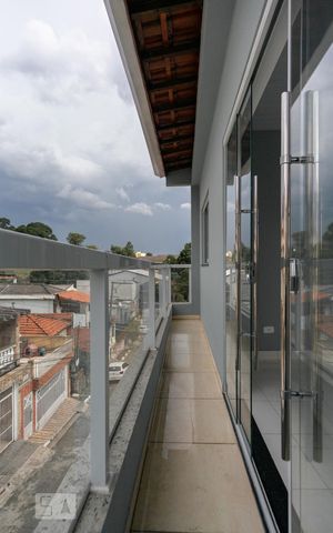 Casa para alugar com 65m², 2 quartos e sem vaga Casa para alugar com 65m², 2 quartos e sem vagaVaranda